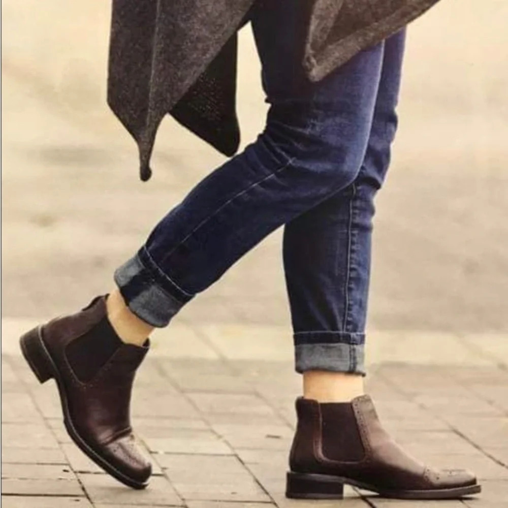 BIOTIME Sz 9 Adriana Chelsea Oxford  Style Leather Ankle Booties